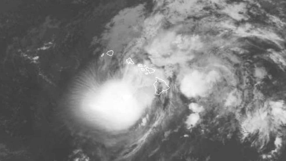Hawaii en estado de emergencia por huracán Lane