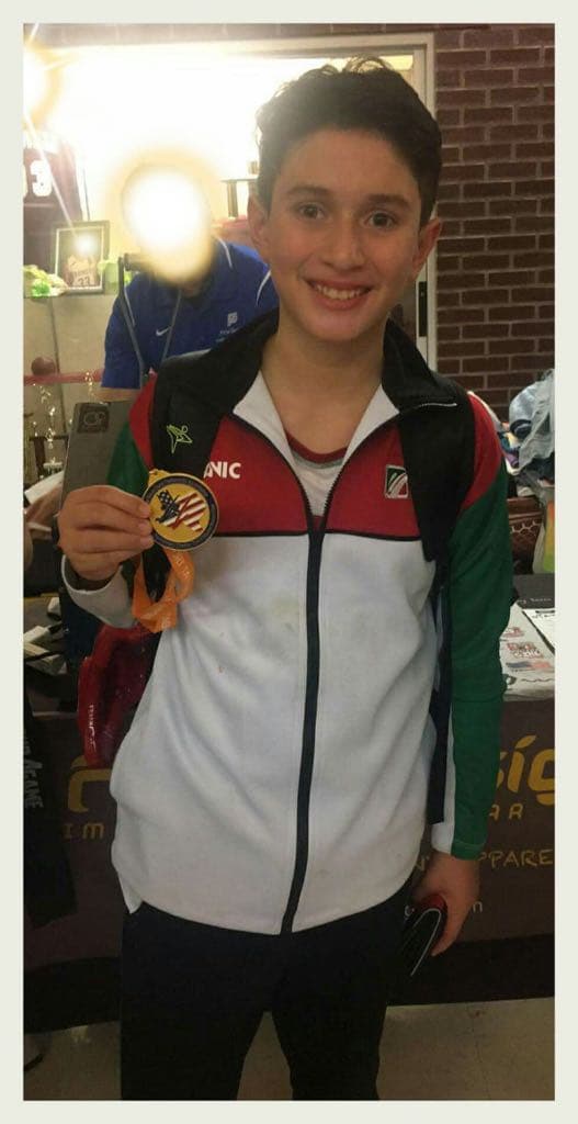 Taekwondoín cancunense logra oro en Texas