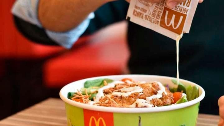 Brote parasitario en ensaladas de McDonal´s enferma a casi 400 personas