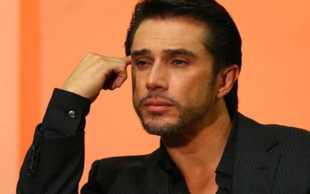 Sergio Mayer denuncia la extinción de los manatíes ante la ¿Profeco?