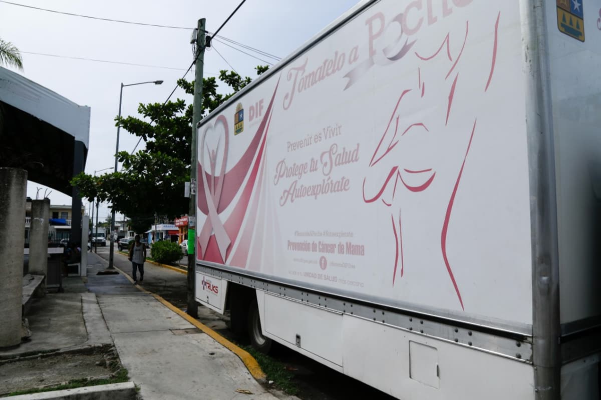 Brigada médica "Tómatelo a pecho" brinda más de mil servicios en Solidaridad