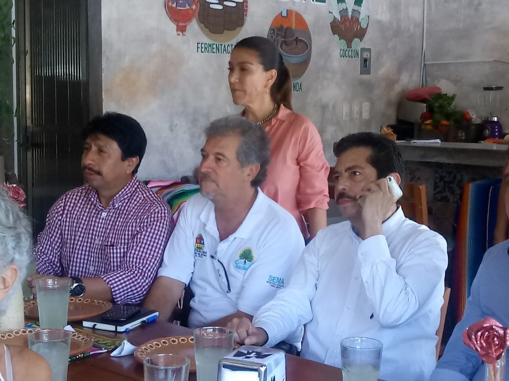 Se suman empresarios para atender contingencia de sargazo