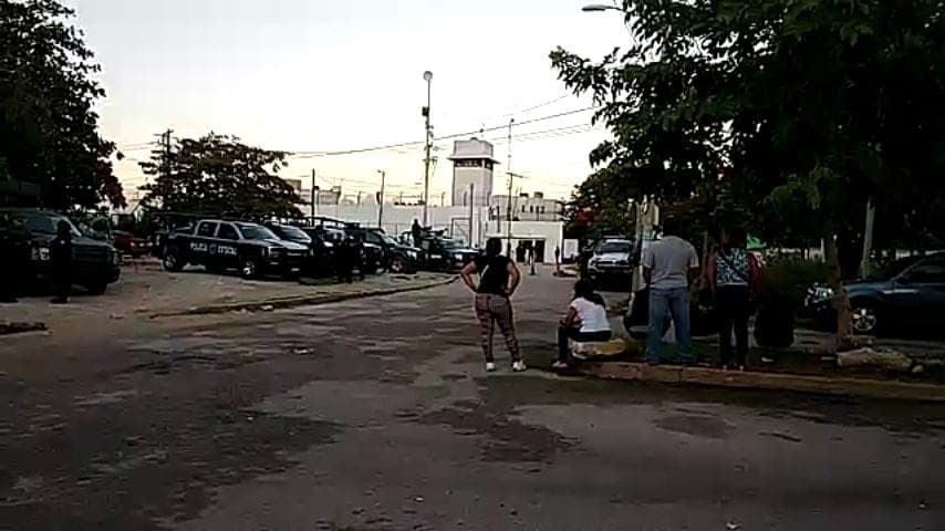 Trasladan a 55 reos de Cancún