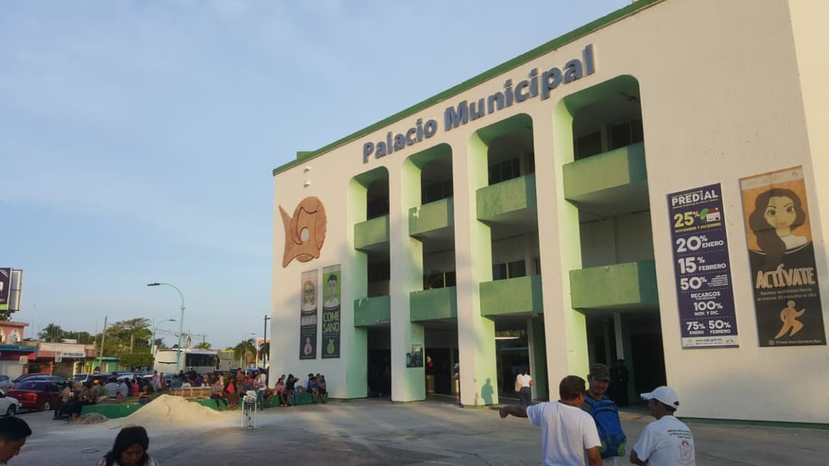 Caos en Chetumal, se van a huelga trabajadores del Ayuntamiento