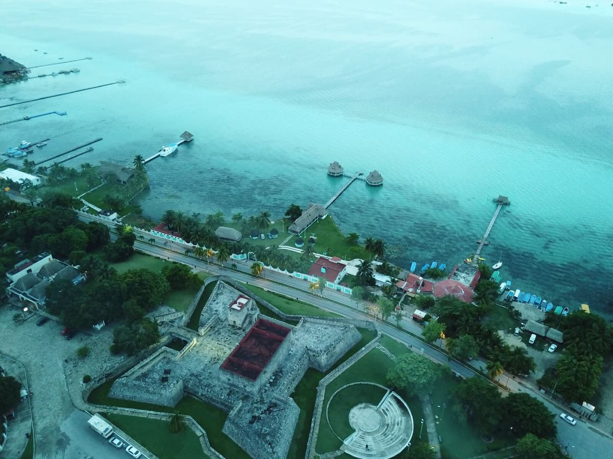 El Tren Maya detonará la economía y turismo de Bacalar: hoteleros