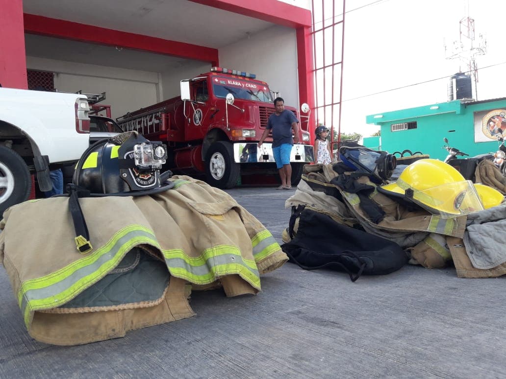 Paro en bomberos de Cozumel, por despido injustificado