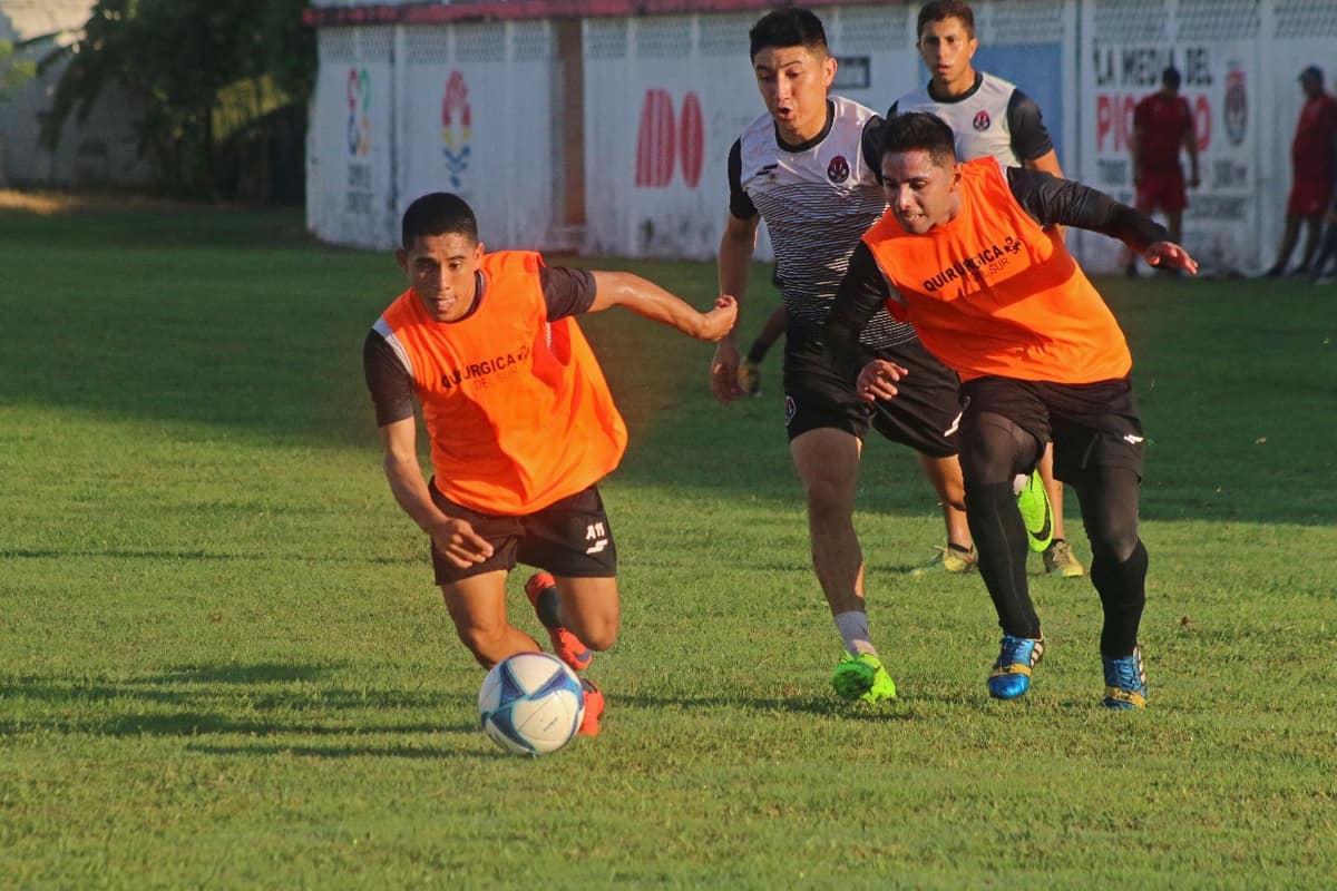 Pioneros va de visita frente a Cruz Azul