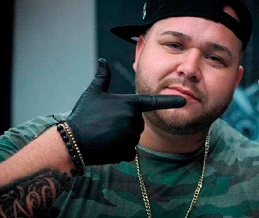 Tras sufrir secuestro, dueño de barberías "Walls" ya está con su familia