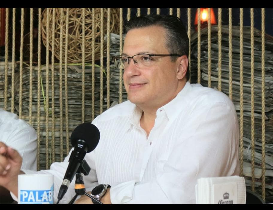 Diálogo puede resolver desacuerdos en ayuntamientos: Luis Alegre