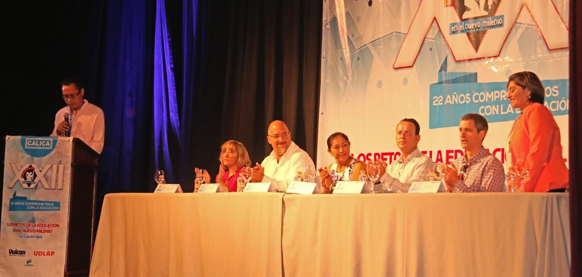 Inauguran Seminario de Maestros en Playa del Carmen