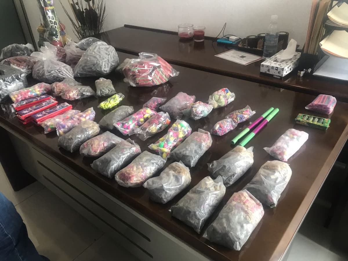 Aseguran punto de venta de pirotecnia en Playa