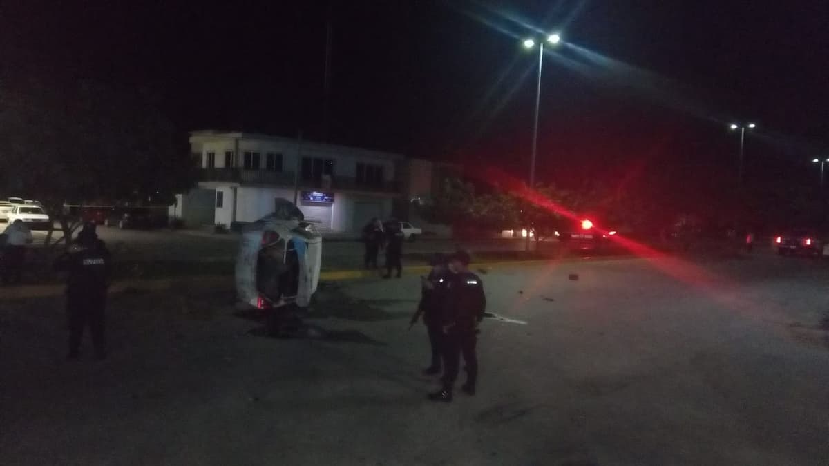 Aseguran en Solidaridad a dos policías por robo