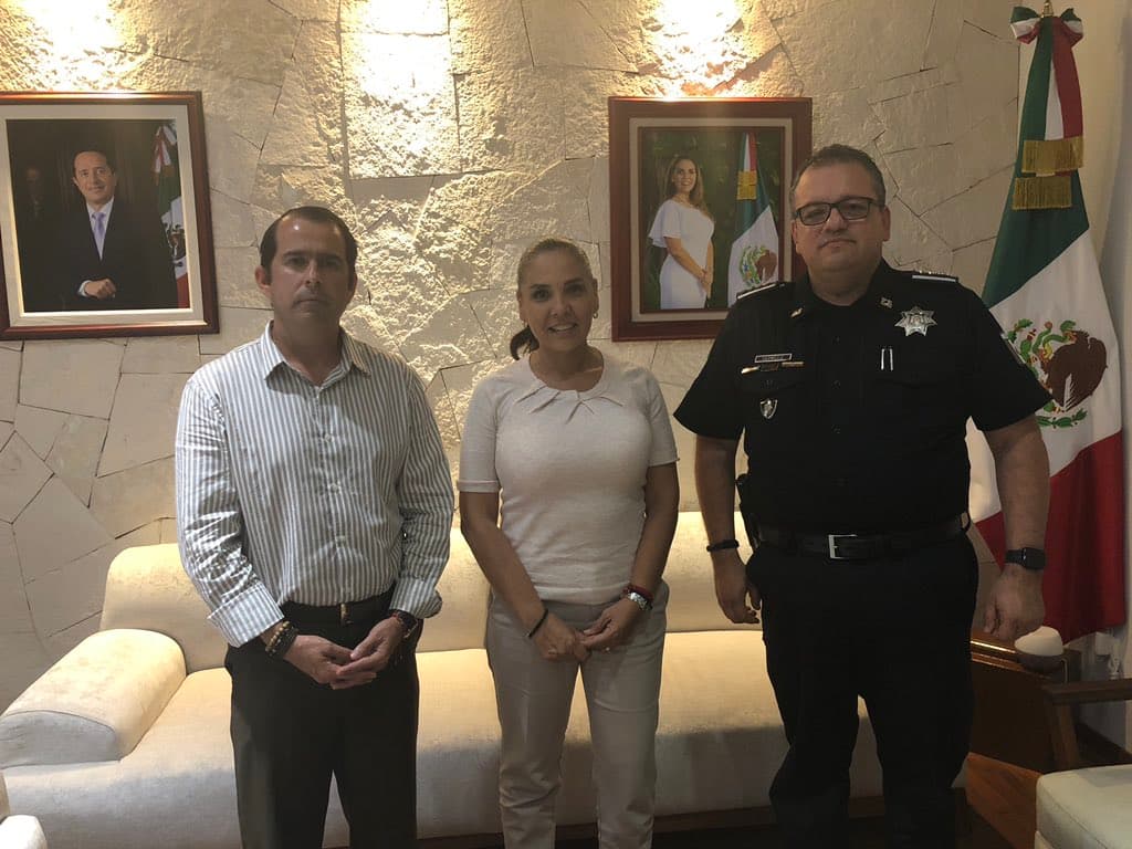 Se reúne Mara Lezama con Capella