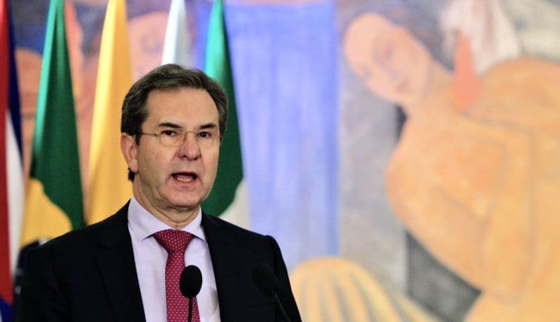 Esteban Moctezuma confiesa que no acabó su carrera en Derecho