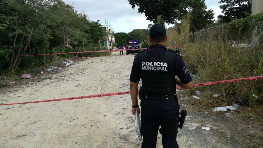 Hallan mujer muerta y desnuda en Solidaridad; es el tercer feminicidio de la semana