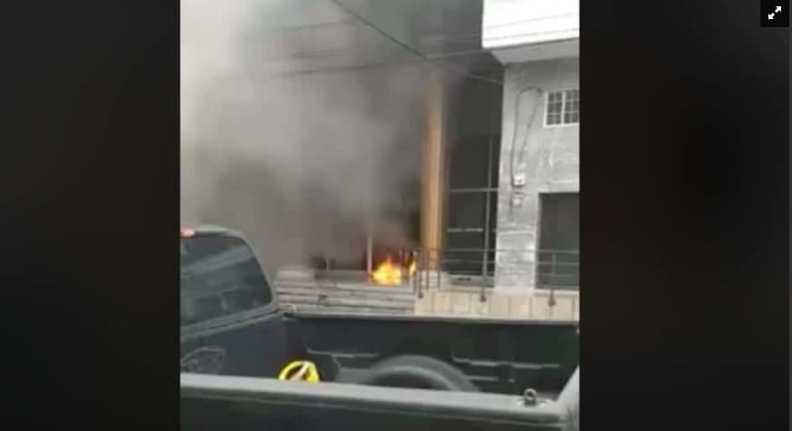 Prenden fuego a las instalaciones de la Logia de Nuevo León