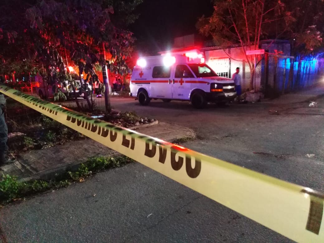 Atacan a pareja a balazos en Benito Juárez