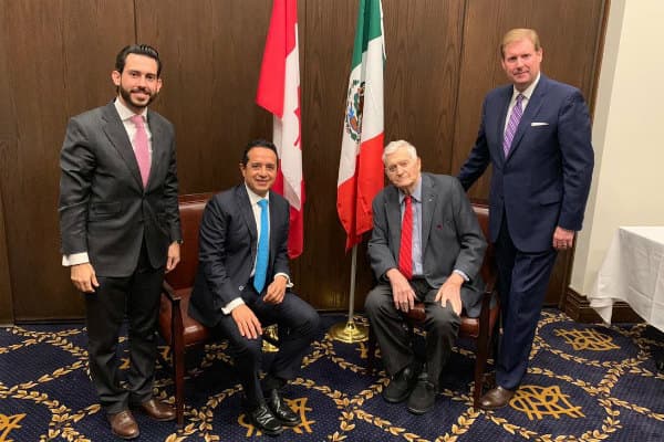 Carlos Joaquín y Bernardo Cueto, titular de IDEFIN, pactan inversión histórica