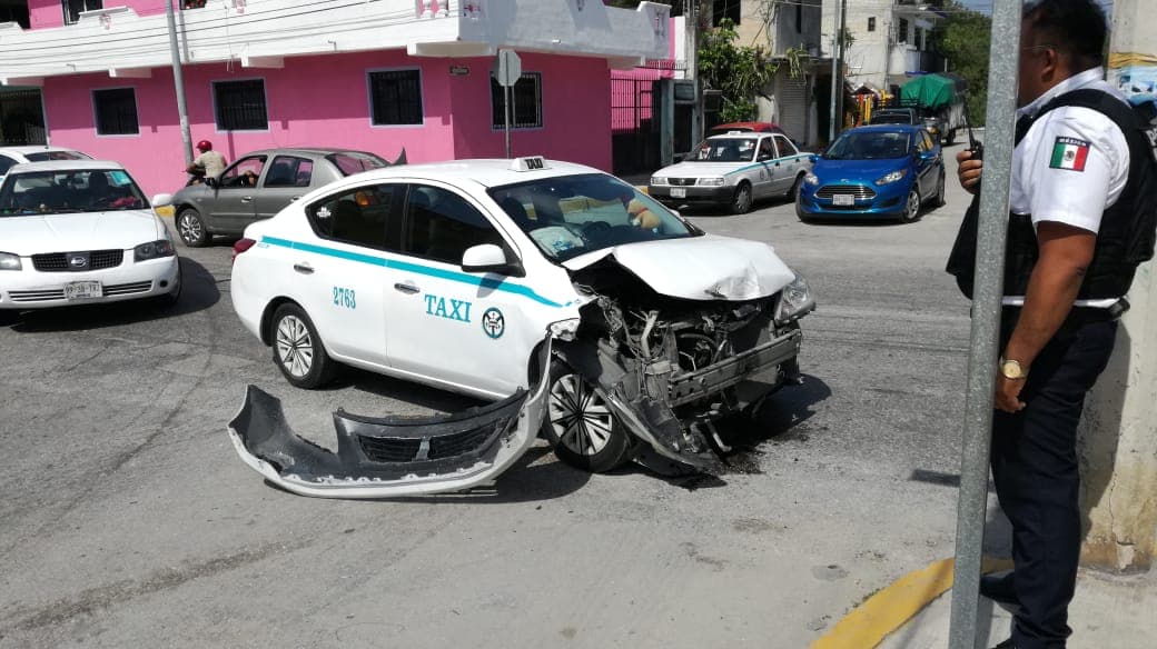Carambola vehicular en Playa del Carmen