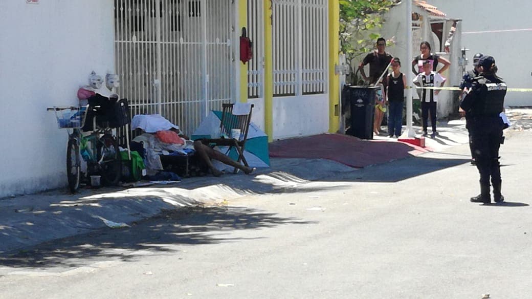 Indigente rechaza atención médica y muere