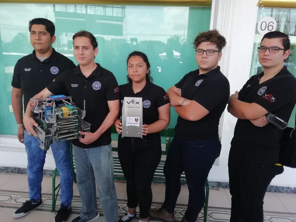 Quintanarroenses necesitan 190 mil pesos para ir al Mundial de Robótica