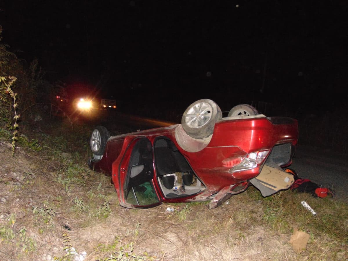 Aparatoso accidente  deja un herido en Carrillo Puerto