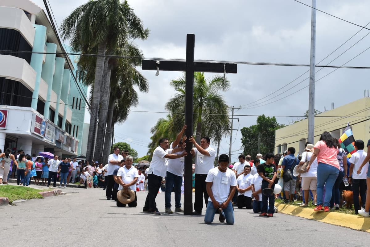 Conmemoran la crucifixión de Cristo en Quintana Roo