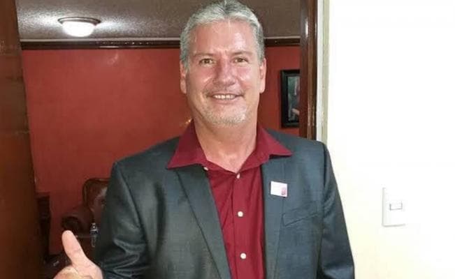 Alcalde de Morena usa pasaporte falso para ir a Disneylandia, le dan 15 meses de prisión