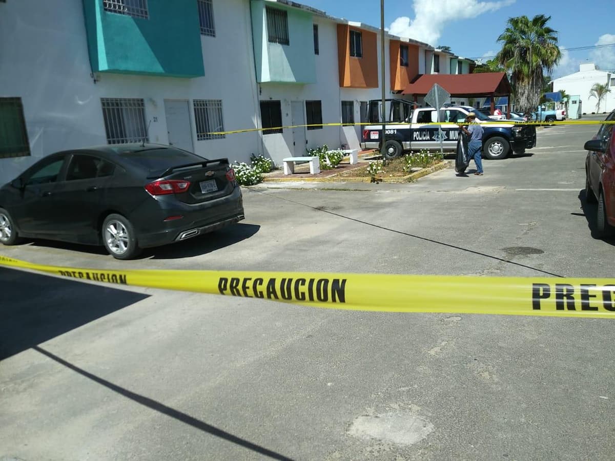 Policías recuperan auto robado en Chetumal