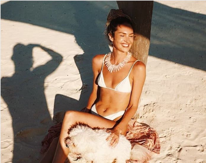 Un ángel de Victoria's Secret aparece en Tulum