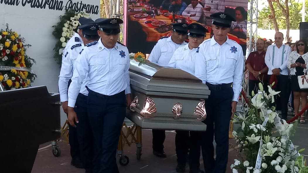 Dan emotivo adiós a Hernán Pastrana