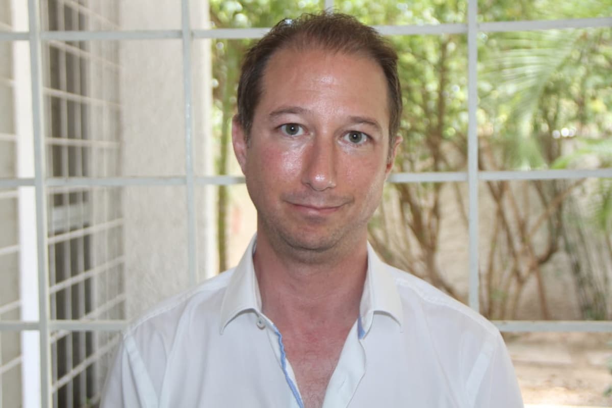 Hoteleros de Tulum apuestan por contener sargazo en el mar