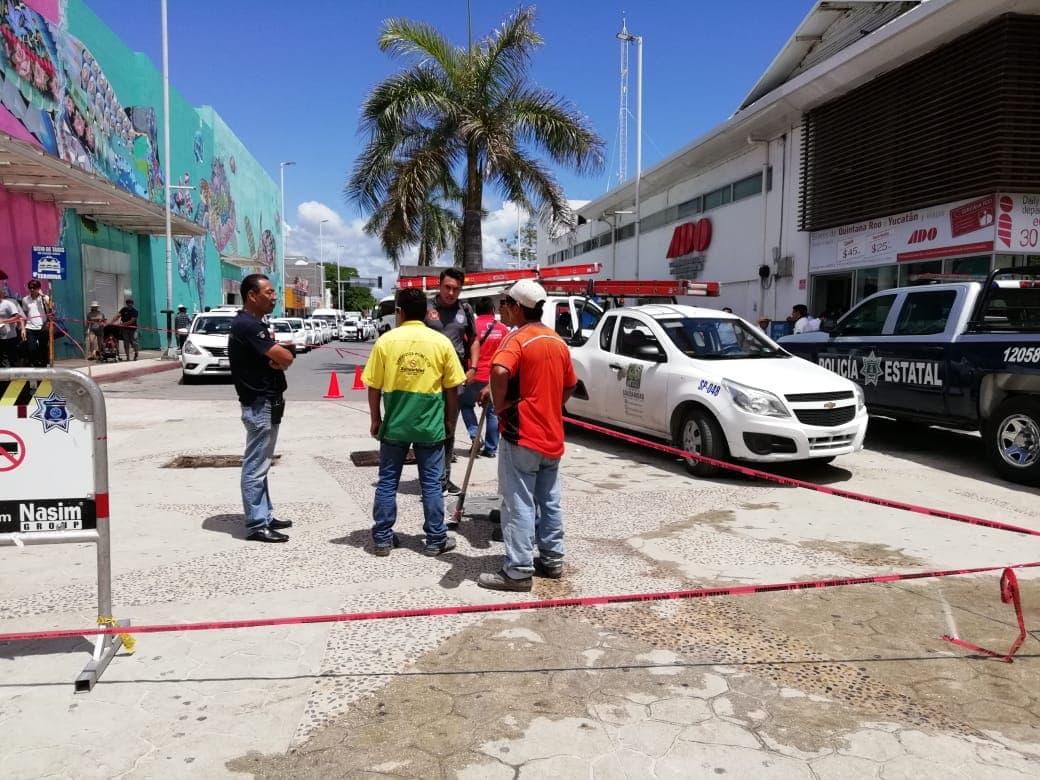 Cierran tramo de la Quinta Avenida por incendio