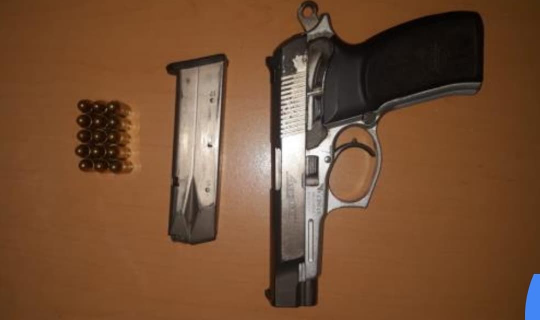 Detienen a dos pistoleros en Tulum