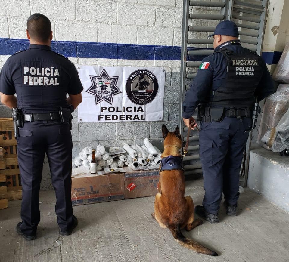 Incautan dulces "mágicos" en Aeropuerto de Cancún