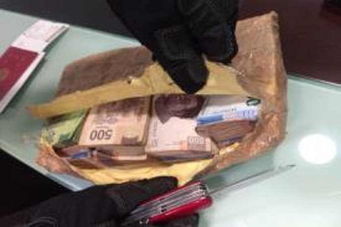 Detienen a cubano con dinero no declarado
