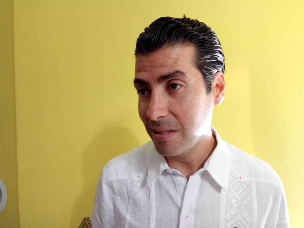 En reunión con Náuticos, Capella les invita a apoyar para dignificar a los policías