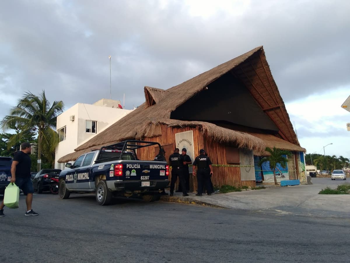 Asaltan a mano armada restaurante "La Barracuda" en Playa del Carmen