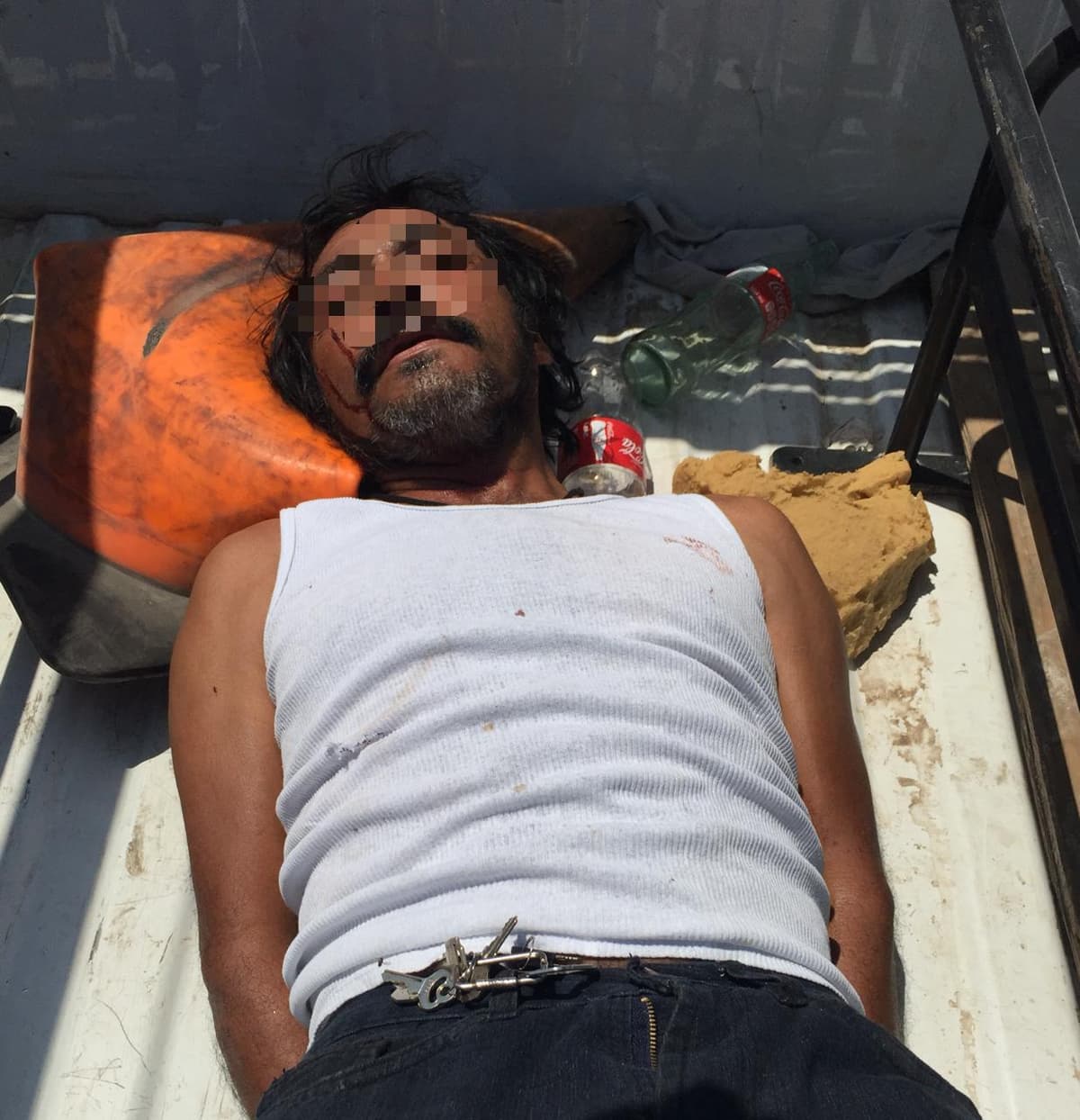 Pelean por el amor de una mujer hasta con machetes