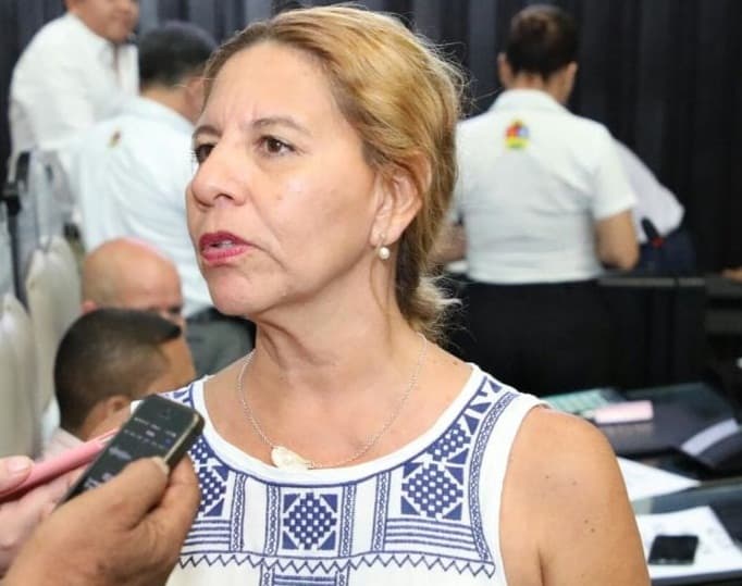 Procura iniciativa garantizar atención médica de mujeres