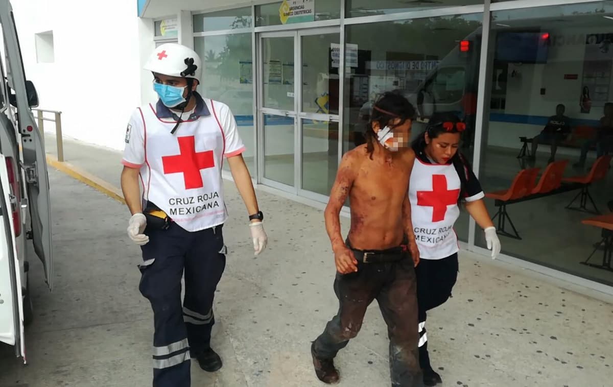 Vecinos linchan a ladrones y los mandan al hospital