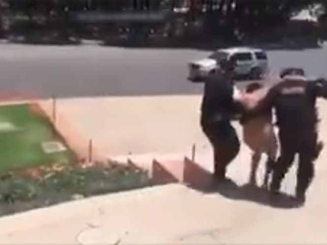 Hombre se ejercitaba desnudo en Paseo de la Reforma