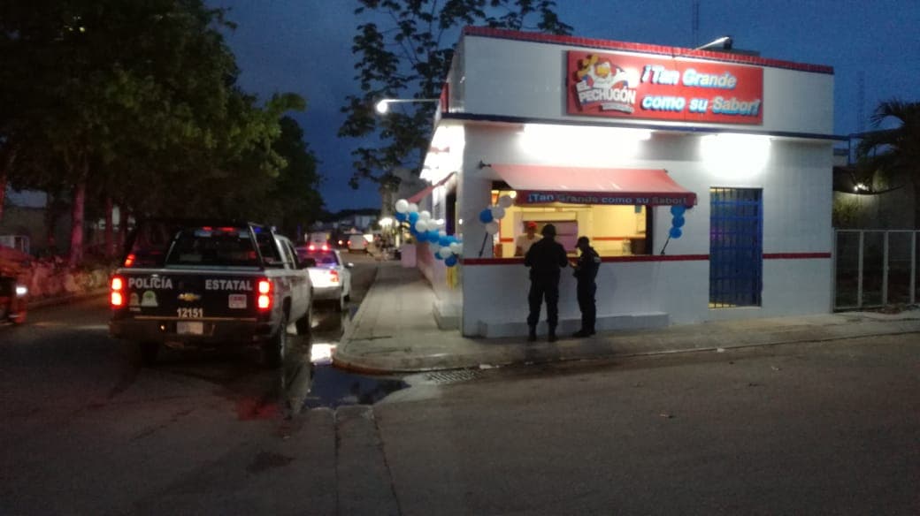 Asaltan "El Pechugón"; pollería en Playa del Carmen