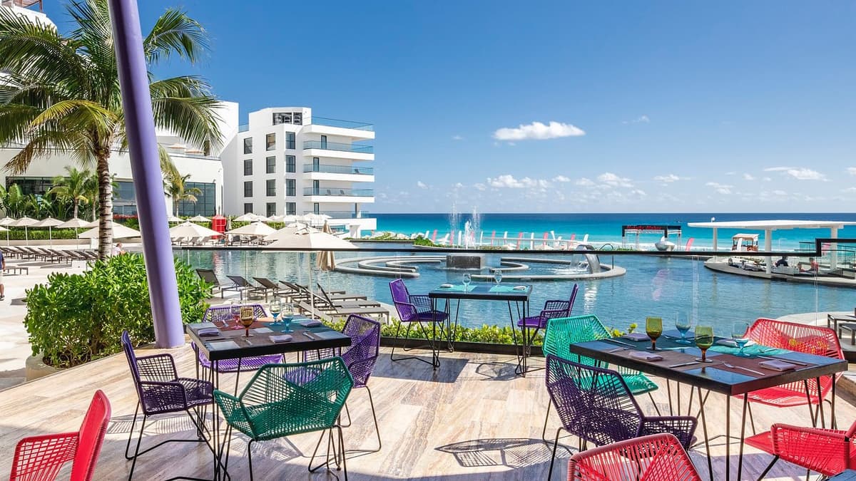 Gana Hard Rock batalla musical, cierra hotel Melody Maker en Cancún