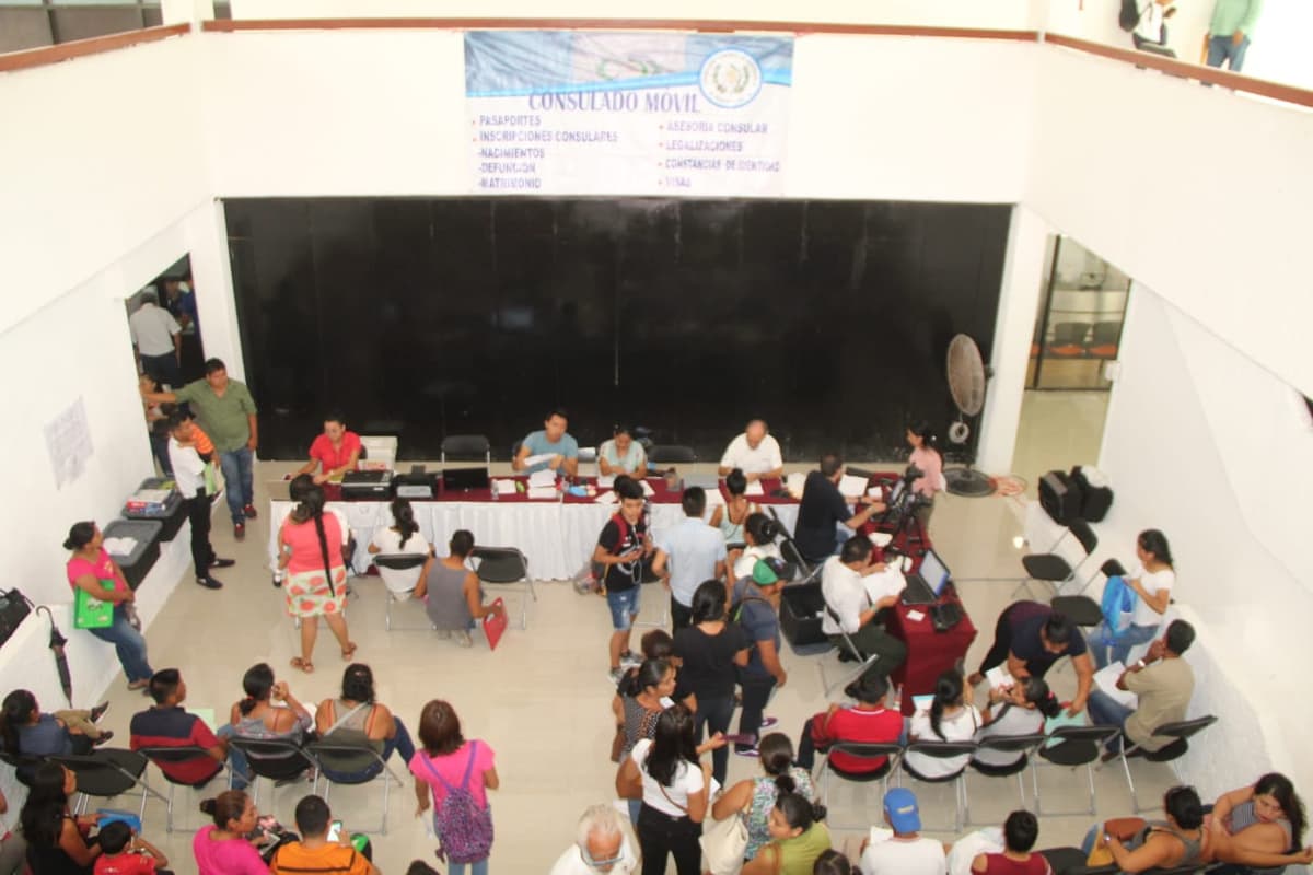 Acercan consulado a guatemaltecos en Cancún