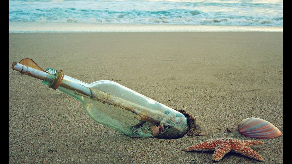 Hombre encuentra mensaje dentro de una botella de hace 50 años