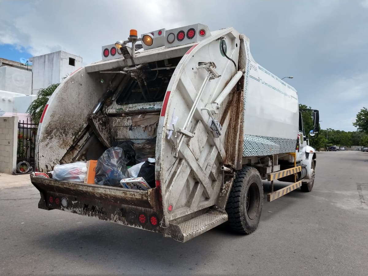 Servicio de recoja de basura continúa con normalidad en Playa del Carmen
