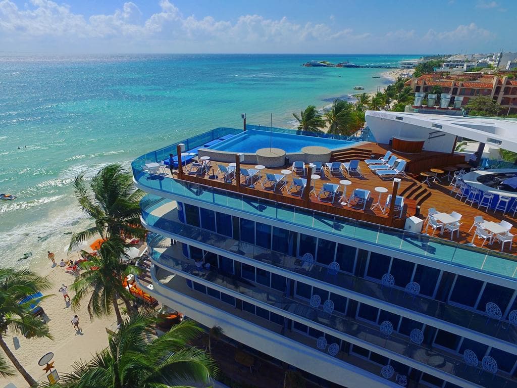 Hoteleros quieren "descuento" para entrega el derecho de saneamiento, en Playa del Carmen