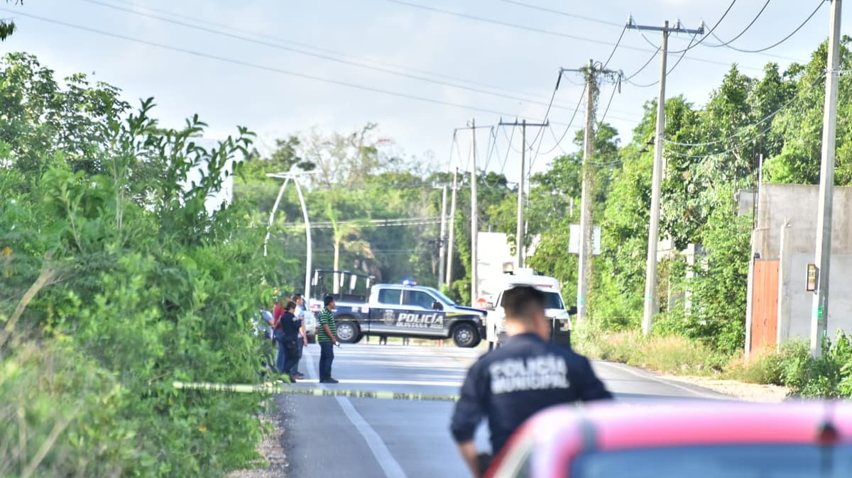 Asesinato de policía de Cancún acto cobarde de criminales, afirma el gobernador Carlos Joaquín