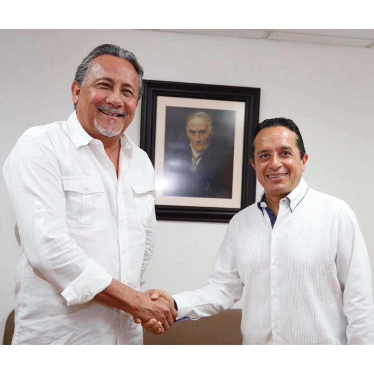 Ratifica gobernador Carlos Joaquín a Arturo Contreras en Segob